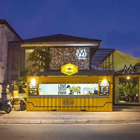 M Boutique Hostel Семиняк Екстериор снимка
